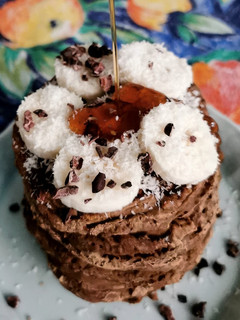 Una foto de Hotcakes de harina de plátano macho