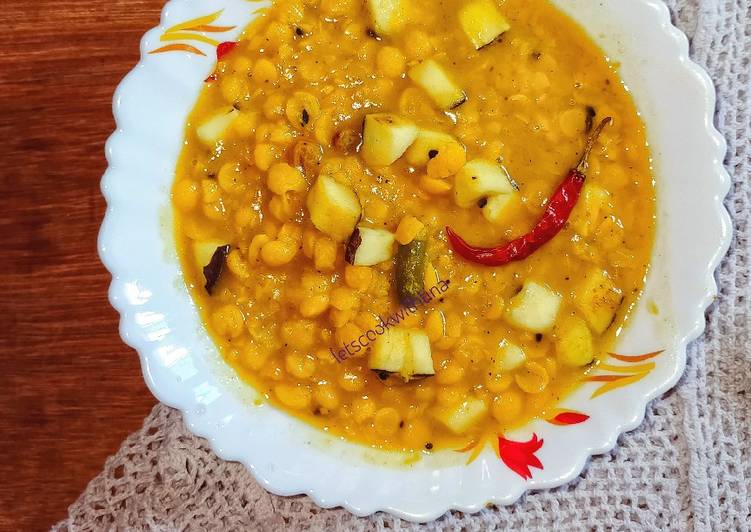 Bengali style Chana Dal with Coconuts