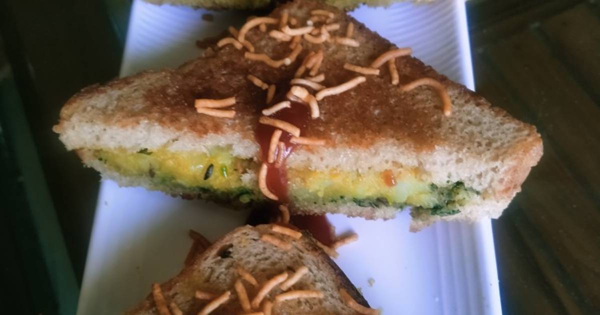 Potato bread sandwich Recipe by Spruha Bari Cookpad