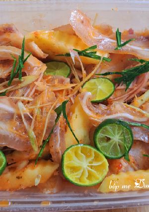 Hình của món Tai heo sốt thái.