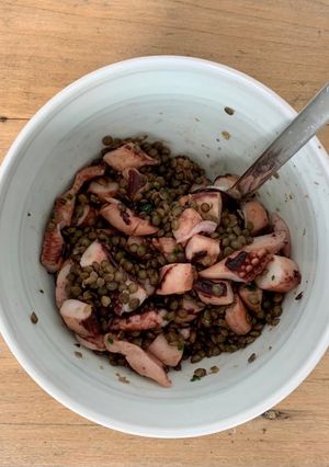 Une photo de Salade de lentilles et calamars 🐙