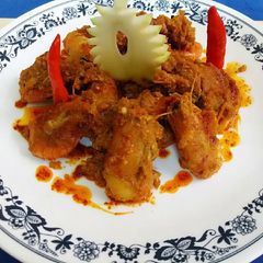 A picture of Milky mango prawns / aam chingri.