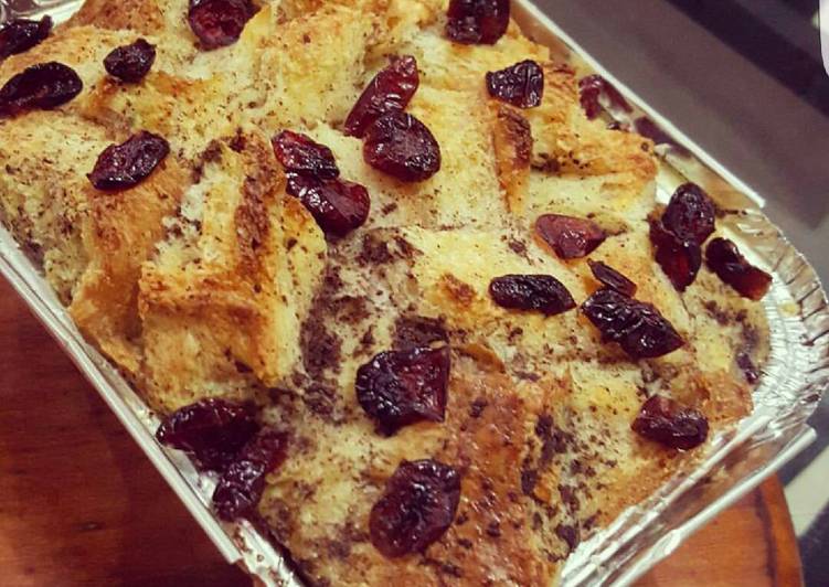 Simple Way to Make Homemade Orange Cranberries Bread Pudding