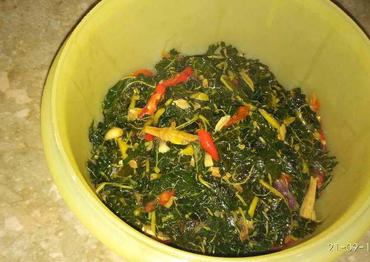 Sayur daun pepaya plus teri