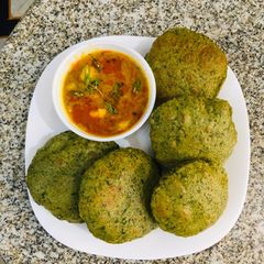 Palak Poori A picture of Palak Poori.