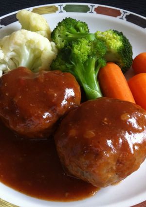 A picture of Stewed Hamburgers (Beef Patties).