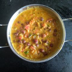 A picture of Kadala curry.