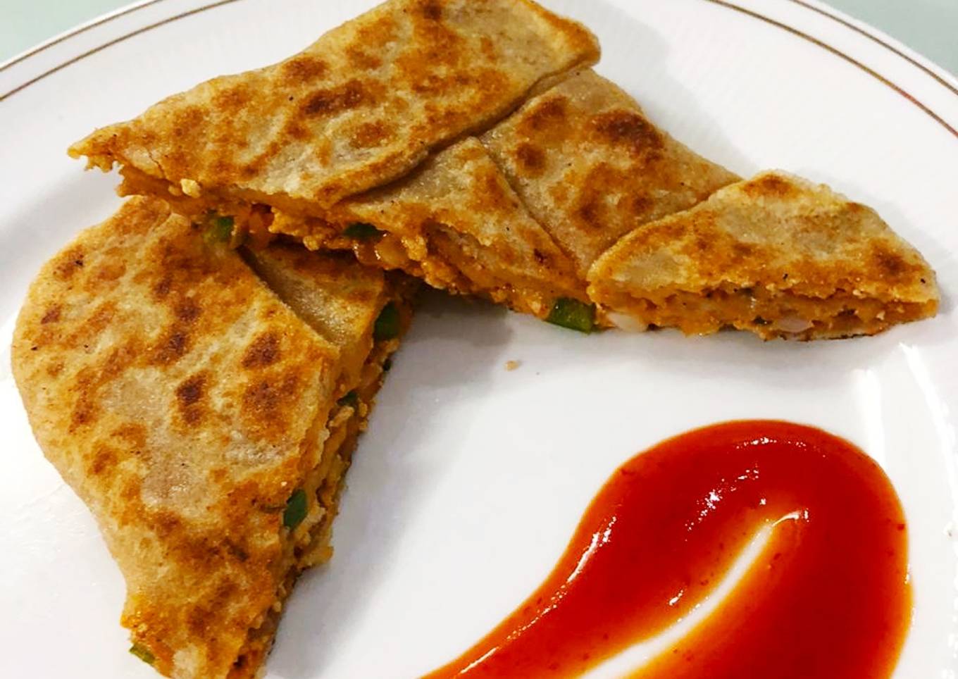 Pizza pocket parantha
