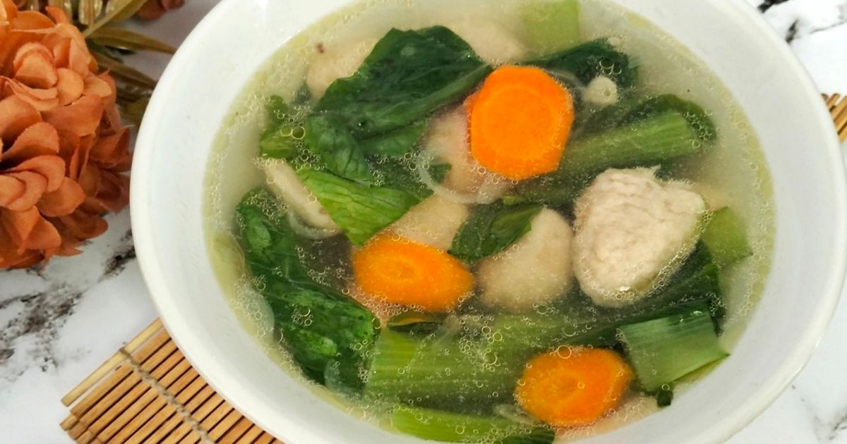 Sayur Bening Pokcoy Wortel dan Bakso