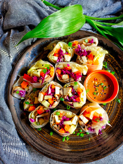 A picture of Rice Paper Rolls / Vietnamese Spring Rolls.