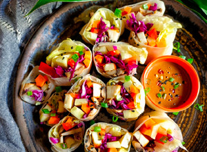 A picture of Rice Paper Rolls / Vietnamese Spring Rolls.