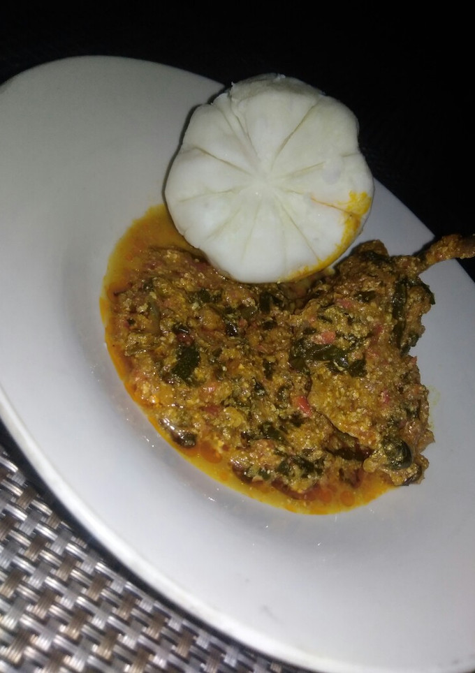 A picture of Agusi soup.