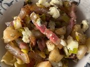 Una foto de pasta roquefort