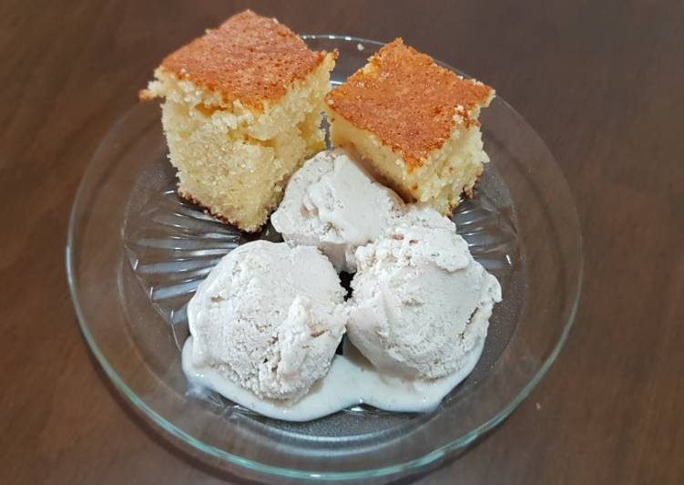 Steps to Prepare Speedy Fluffy Cake with bananas ice cream #mycookbook