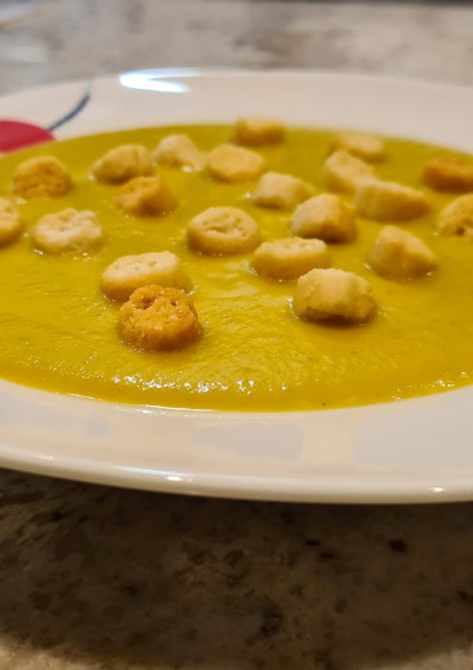 Una foto de Puré de puerros, judías verdes y calabaza