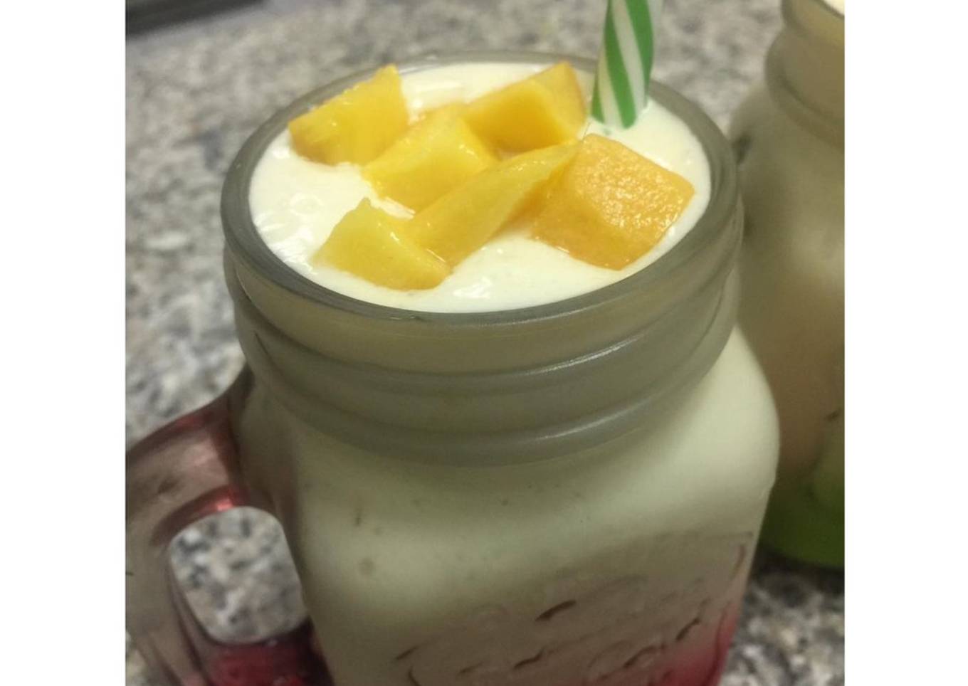 Mango cream shake