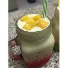 A picture of Mango cream shake.