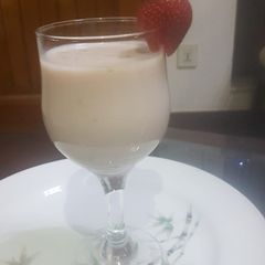 A picture of Strawberry milk shake.
