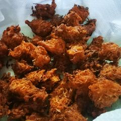 A picture of Schezwan Gobhi Pakoda.