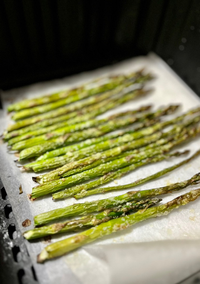 Una foto de Espárragos trigueros en Airfryer: cena fácil y rápida