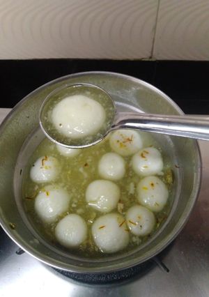 রসগোল্লা(Rasgulla recipe in Bengali) রেসিপির প্রধান ছবি