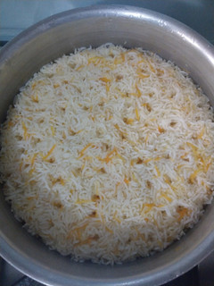 A picture of Garlic-carrot rice.