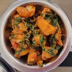 A picture of Aloo palakh.