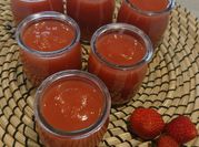 Une photo de compote fraise
