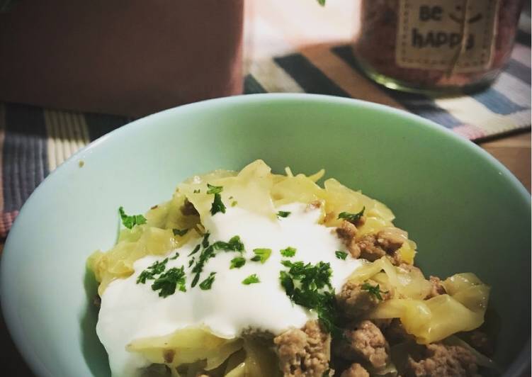 Schnelle Spitzkohl Pfanne mit Hackfleisch