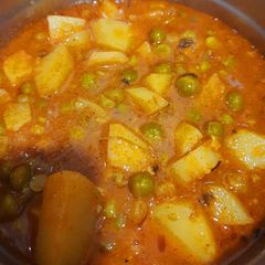 A picture of Aloo matar(without onion and garlic).