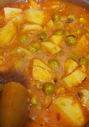 A picture of Aloo matar(without onion and garlic).