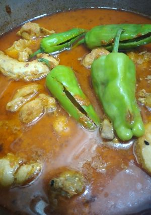 A picture of Chicken Achar gosht.