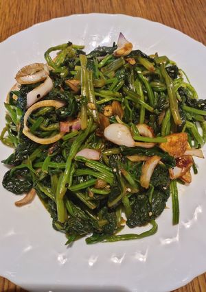 A picture of Spinach Mix.