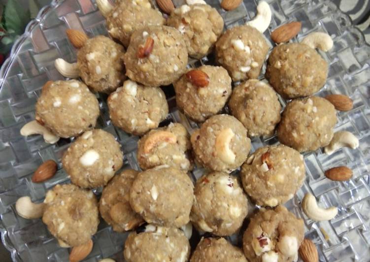 Recipe of Speedy Dry fruit and gond ladoo