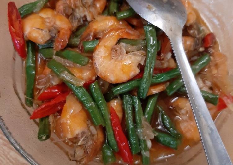 Udang asam manis