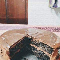 A picture of Fudgy Healthy Chocolate Cake.