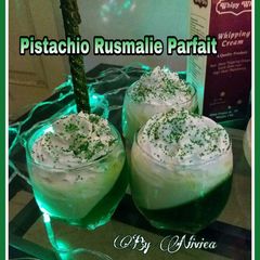 Pistachio Rusmalie parfait A picture of Pistachio Rusmalie parfait.
