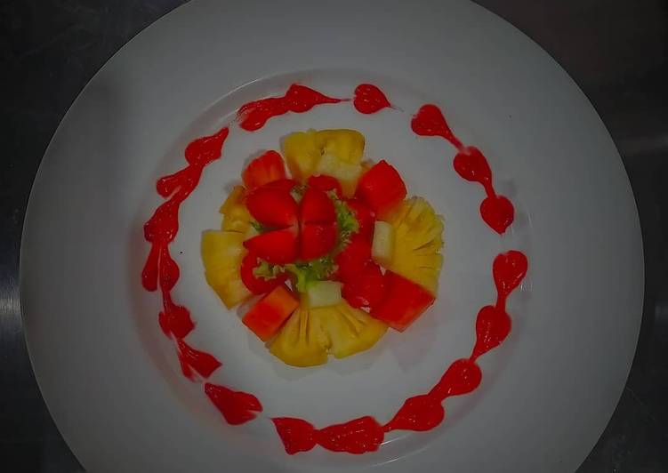 Rahasia Menyiapkan Fruit salad with strawberry compote mayonaise yang Harus Dicoba