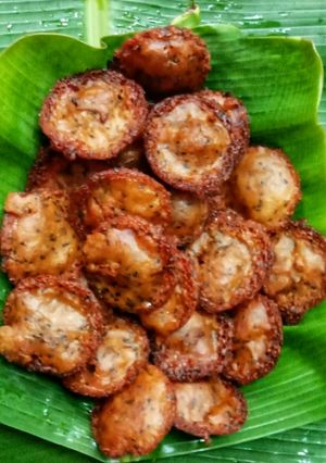 A picture of Neyappam.