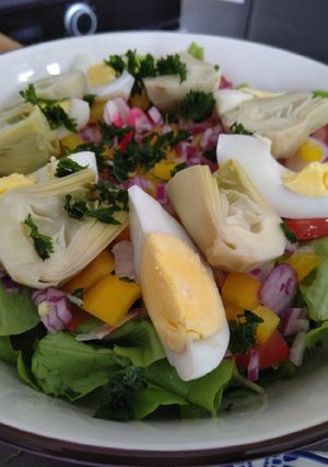 A picture of Salade Niçoise.