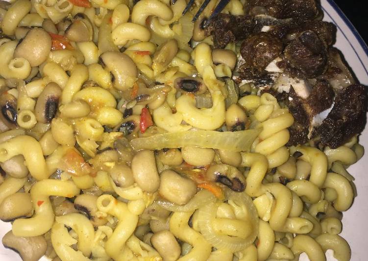 How to Prepare Appetizing Macaroni and beans porridge