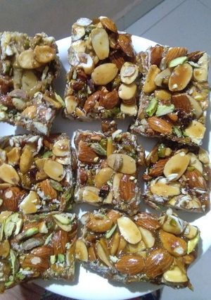 ड्राई फ्रूट चिक्की रेसिपी मुख्य फोटो