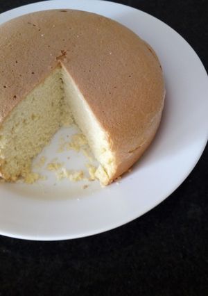 A picture of Home-baked vanilla cake.