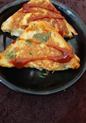 A picture of Indo Korean Egg Sandwich.