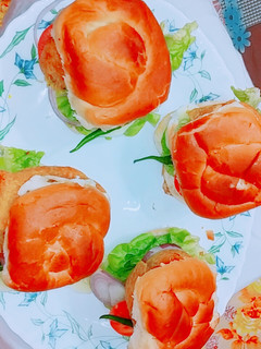 A picture of Vada pav.
