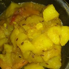 A picture of Potato papaya carrot sukto.