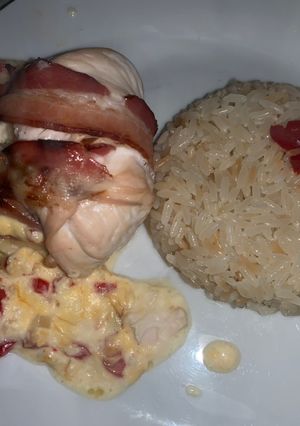 Una foto de Suprema de Pollo Rellenas 🍗🍗