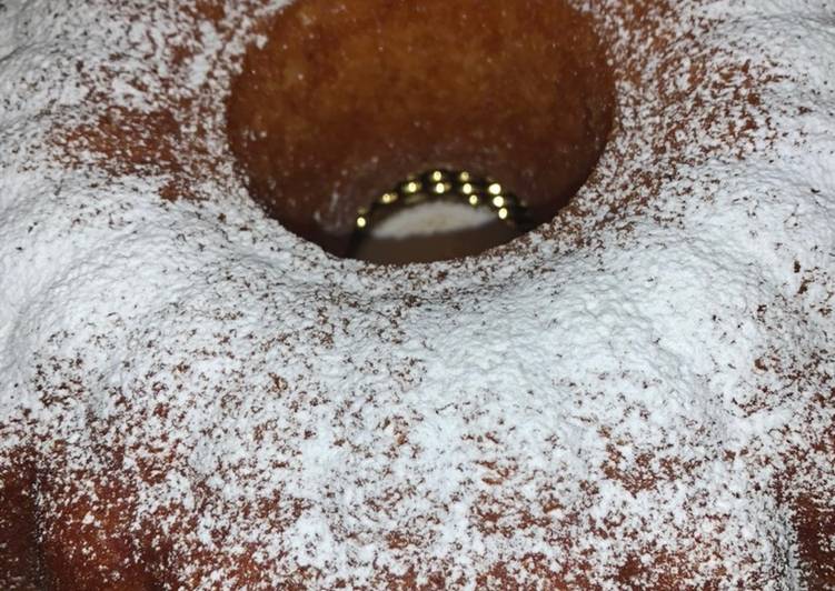 Ciambellone al cioccolato bianco