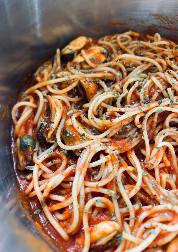 Una foto de Espaguetis con mejillones