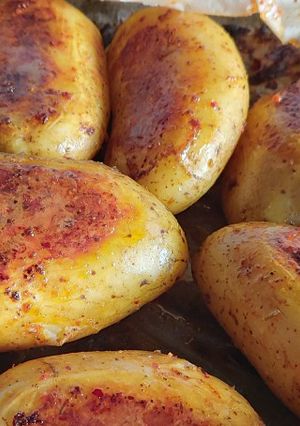 A picture of My compound butter baked potato 🥔😋.